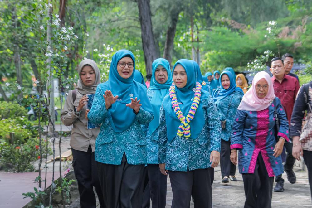 Monev Program PKK Kota Dumai oleh Ibu PJ PKK Prov. Riau bersama Ibu Pjs PKK Kota Dumai, WDI Th.2024