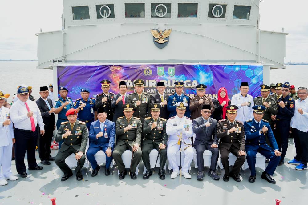 UPACARA TABUR BUNGA PERINGATAN HARI PAHLAWAN TAHUN 2025 DI KOTA DUMAI