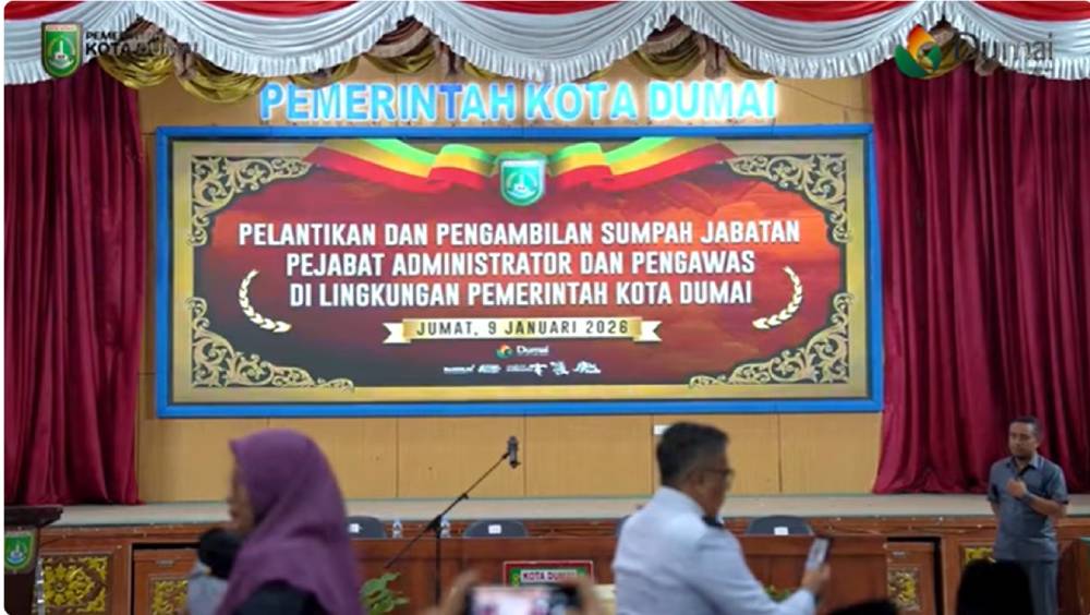 Pelantikan Dan Pengambilan Sumpah Jabatan Pejabat Administrator Dan Pengawas Di Kota Dumai