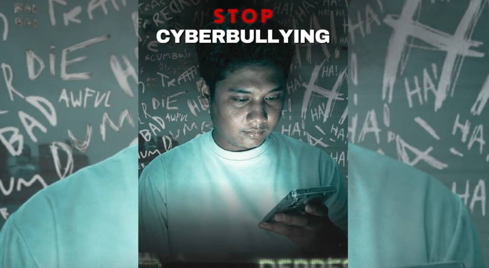  Stop Cyberbullying